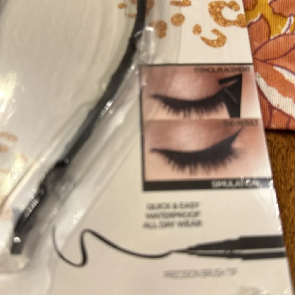 Loreal Flash Cat Eye Liquid Eyeliner with Stencil & Cat Ears Headband Two Kits